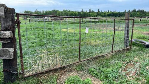 16ft gate with mesh panel