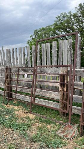 9.5ft panel with walk-thru gate