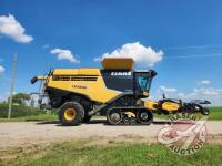 Lexion 740 APS Hybrid combine with Lexion P514 pickup header