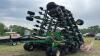 43ft JD 1895 Air Disc Drill w/ 430 Bushel JD 1910 Triple Compartment Air Cart, Drill s/n 1A8195XJEH755253, Cart s/n 1A81910HJEG755614 - 20