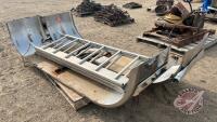 2 Truck fenders w/ loading ramp, H41