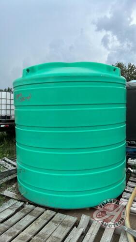 Approx 1750 Gallon Green Poly Tank w/ 2in Valve