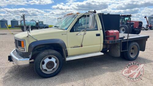 1993 GMC 3500HD 2WD Dually Truck, 122,768 Showing, Safetied, VIN: 1GDKC34N5PJ516992, Owner: Lyle M Forsyth, Seller: Fraser Auction________________