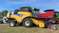 NH CX840 Combine, H120, s/n 301266023, 2643 Threshing hrs showing, 3649 Engine hrs showing, *** Keys & Manual in Office Trailer***