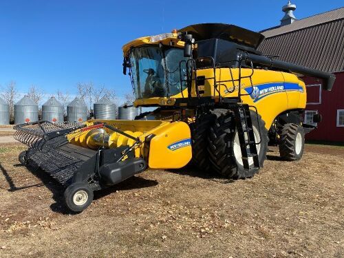 *2014 NH CX8080 Elevation sp Combine