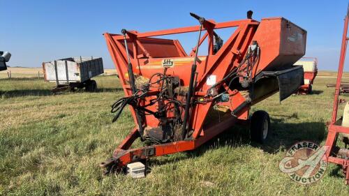 Jiffy 900 bale processor (needs a PTO shaft), s/nJSB7364