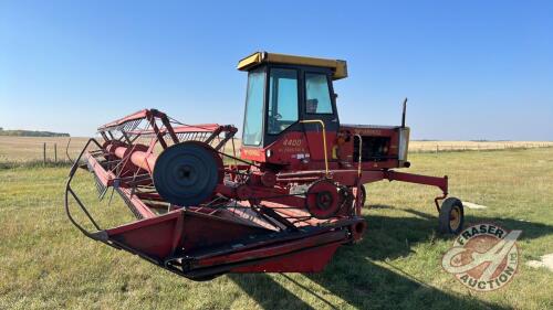 Versatile 4400 swather, s/n199552