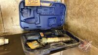 Lincoln 18V grease gun ( needs hose & charger)