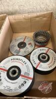 Prime flex grinding disc, (13) 7x1/4"x7/8", (8) 6"x1/4"x7/8", wire wheel, 3m (3)7"x1/4"x7/8"