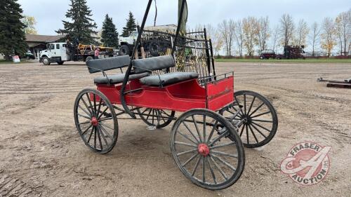 Horse drawn buggy J39