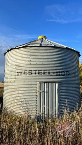 Approx 1250 Bushel Westeel Flat Bottom Bin on Wood Floor (Bin B) ( MUST BE REMOVED BY OCT. 31st 2024)