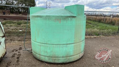 approx 1200 gallon poly water tank, 1" valve, J98