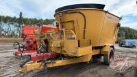 HayBuster CMF-700 vertical auger mixer feed wagon J52 s/n700100062