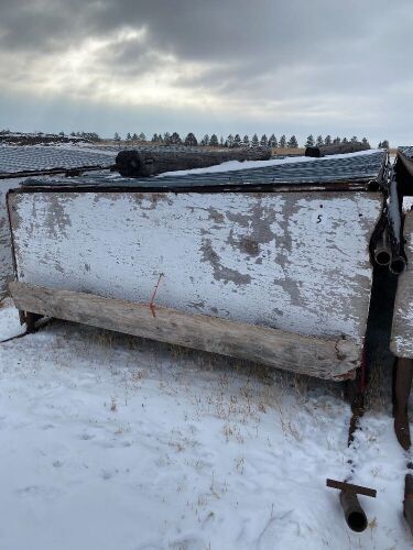 8x24 Calf Hut, drill stem frame w/ tin roof, wood sides