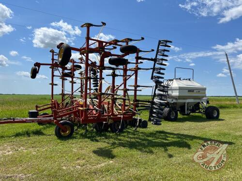 40ft Bourgault 8800 Air Seeder w/ Bourgault 3225 Air Cart, Seeder S/N-N/A, Cart S/N 6141