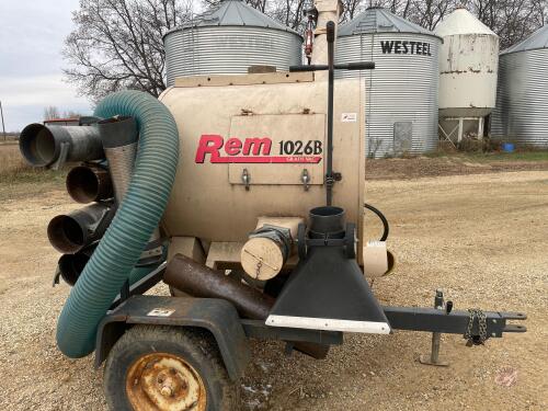 REM 1026 grain vac (Unit B)