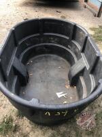 K39, Rubbermaid Water Trough (B)