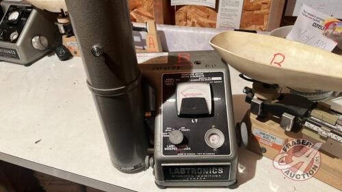 Labtronics 919 LT Moisture Tester w/ Scale, S/N 80643 (Unit B)