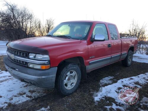 K102, 2001 Chevy Silverado 1500 EXT Cab Truck, 327,730 Showing, VIN:1GCEK19V71Z286981, Owner: Gary J King, Seller: Fraser Auction__________________, ***Keys & TOD in Office Trailer***