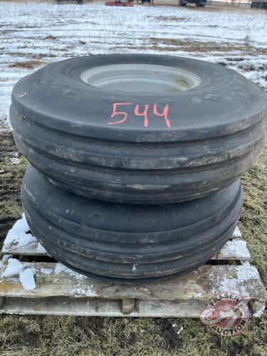 11.00-16 4 rib tire on Case rim