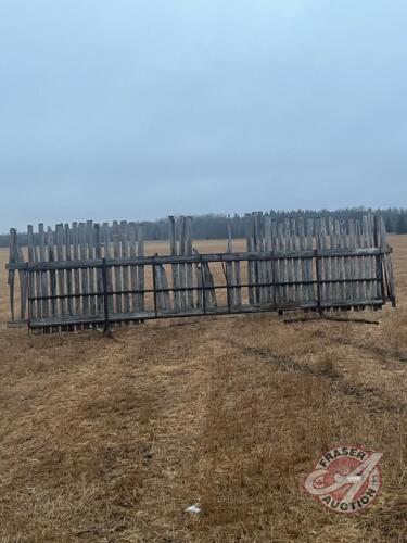 30’ Freestanding windbreak panel