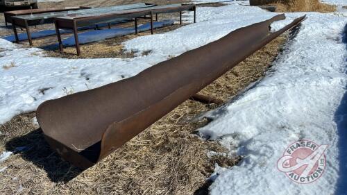 30&rsquo; metal feed trough