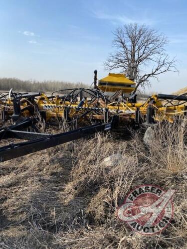 40&rsquo; Ezee-On air seeder with 3175 air cart (hasn&rsquo;t been used in a few years) NO MONITOR