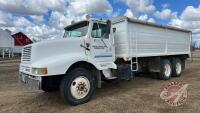 1988 IH 8300 T/A Grain Truck, 184,549 Showing, VIN: 1HSJYGUR9JH533442, Owner: Donfield Farms Ltd, Seller: Fraser Auction______________________