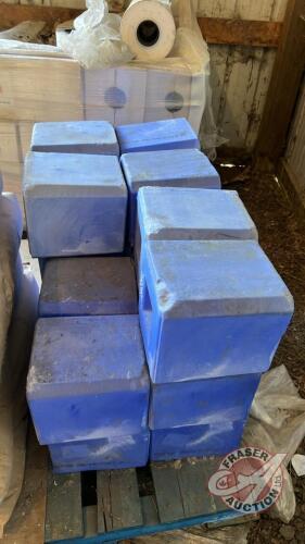 Salt block