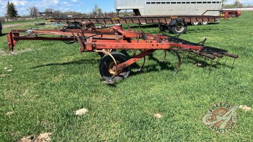 12’ IH tillage with Laurier 3-bar harrows