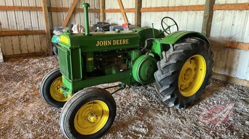 JD BR Unstyled tractor, S/N: 334409 (Painted)