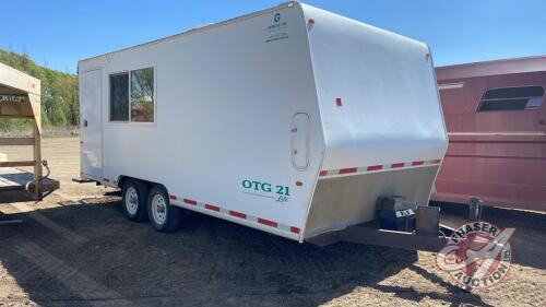 2012 21' OTG Lite work site/ office trailer, VIN: 1F9SLB226CS217090, F79, Owner: 5177538 Manitoba Ltd, Seller: Fraser Auction __________________ **No Keys** **TOD & Manual - Office**