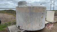 Approx 1250 gal Polywest poly water tank, F61