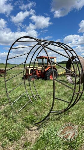 Standard round bale feed ring