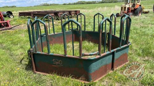 Hi-Hog take apart tombstone bale feeder