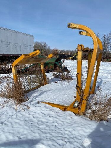 Canopy off Komatsu crawler