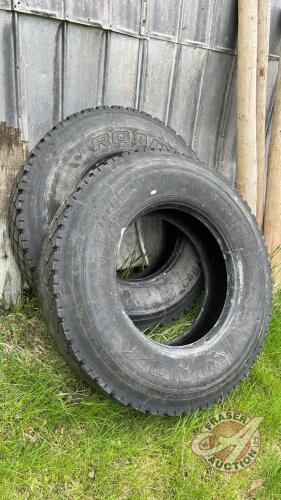 Used 11R22.5 truck tire