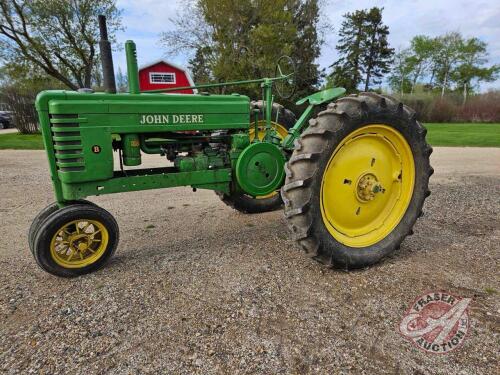 JD B narrow front tractor s/n120646