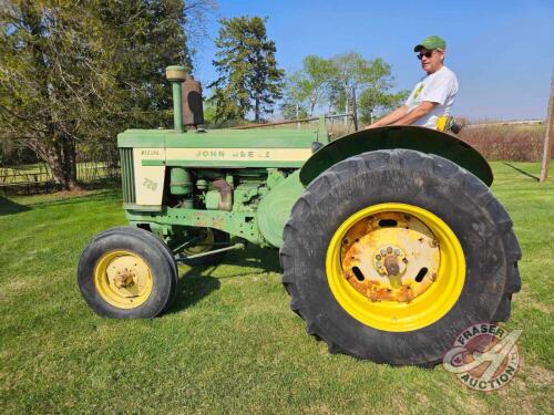 JD 720 Standard diesel tractor s/n7204264