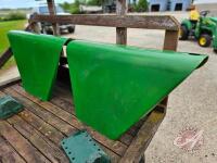 Set of 2 John Deere flat top fenders including mounting brackets