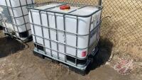 500L poly tote w/cage, H108