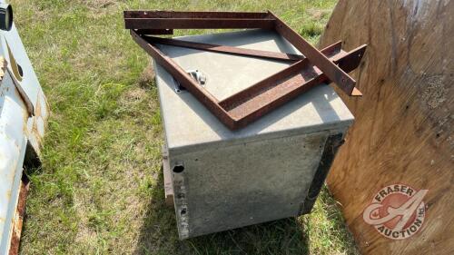 Aluminum Frame Mount Toolbox w/ Brackets