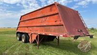 2005 28' Homemade T/A Belly Dump Gravel Trailer, Owner: McCarthy Contracting Inc, Seller: Fraser Auction_______________________