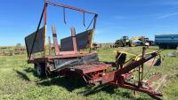 NH 1010 bale picker wagon