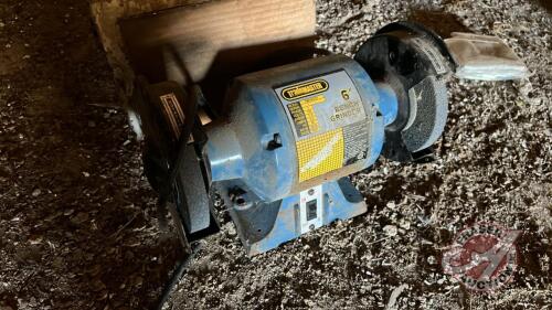 Brand New Tradesmaster 6” bench grinder