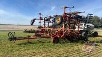 32’ Bourgault FH428-32 series 210 multipurpose air seeder + Bourgault 2155 air cart, Air seeder S/N 420-1 Air cart S/N 4146