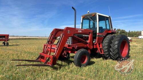 IH 1086 2WD tractor, S/N 48717