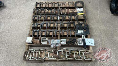 Pallet of asst&rsquo;d parts for Case IH 1020 header