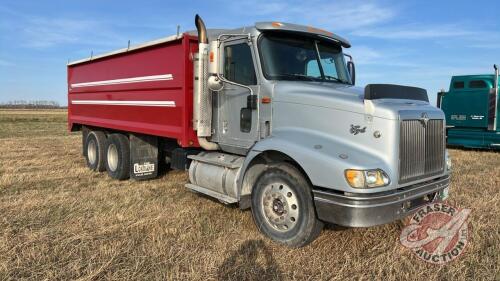 2002 IH Eagle 9200 t/a grain truck, 024,248 showing, SAFETIED, VIN: 2HSCEAXR22C045193, Owner: C.T. Wilson Farms, Seller: Fraser Auction ____________________________