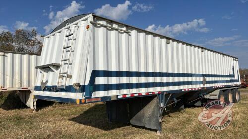 2001 42’ Doepker tri axle hopper bottom grain trailer, SAFETIED, VIN: 2DEGBSZ3711013012, Owner: C.T. Wilson Farms, Seller: Fraser Auction _________________________